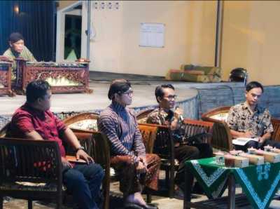 Bayu Purnama Berikan Materi Gamelan Pada Sarasehan Memetri Pusaka Amrih Kuncaraning Praja