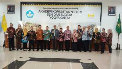 Keterserapan Seni dan Budaya Cukup Tinggi, AKNSBY Tunjukkan Relevansinya